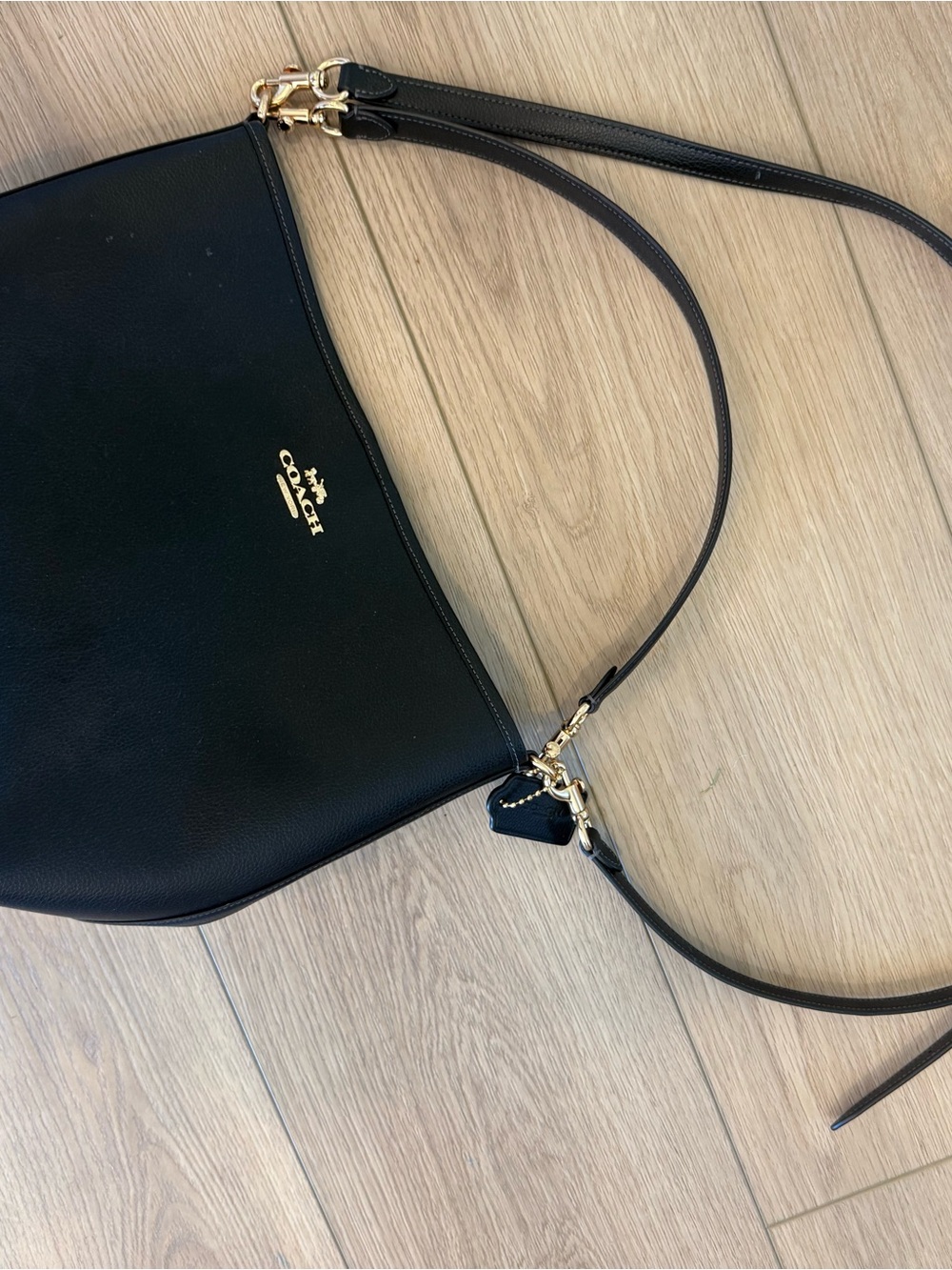 Coach Black Leather Shoulder Bag with Gold Logo - Picture 2 of 3
